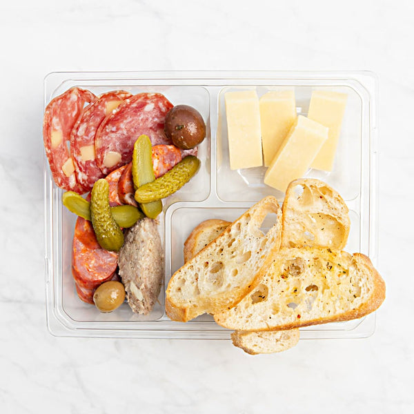 Croûtons, fromages et charcuteries, Boîte à lunch Restos Plaisirs Traiteur